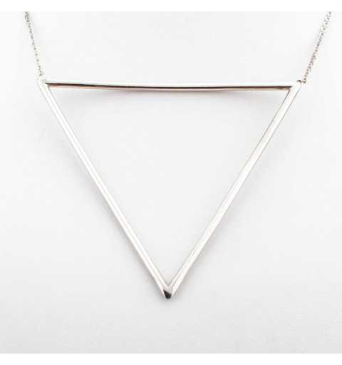 Srebrny naszyjnik z dużym trójkątem