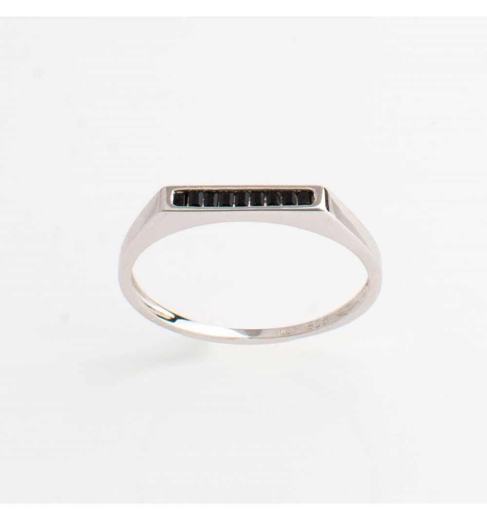 Srebrny minimalistyczny pierścionek czarne cyrkonie