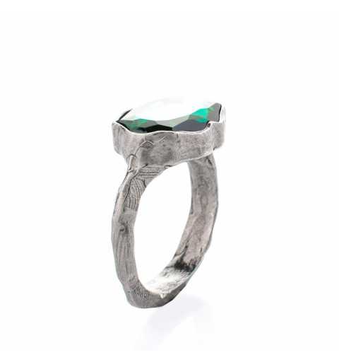 Srebrny pierścionek MOTYLE czarny rod 24 k grafitowy blask z zielonym Kryształem Swarovskiego Emerald